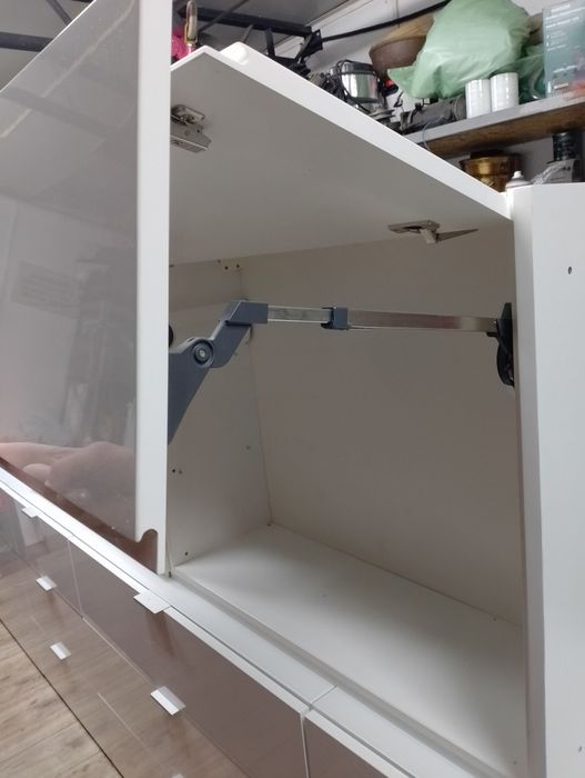 Meble kuchenne lakierowane BLUM