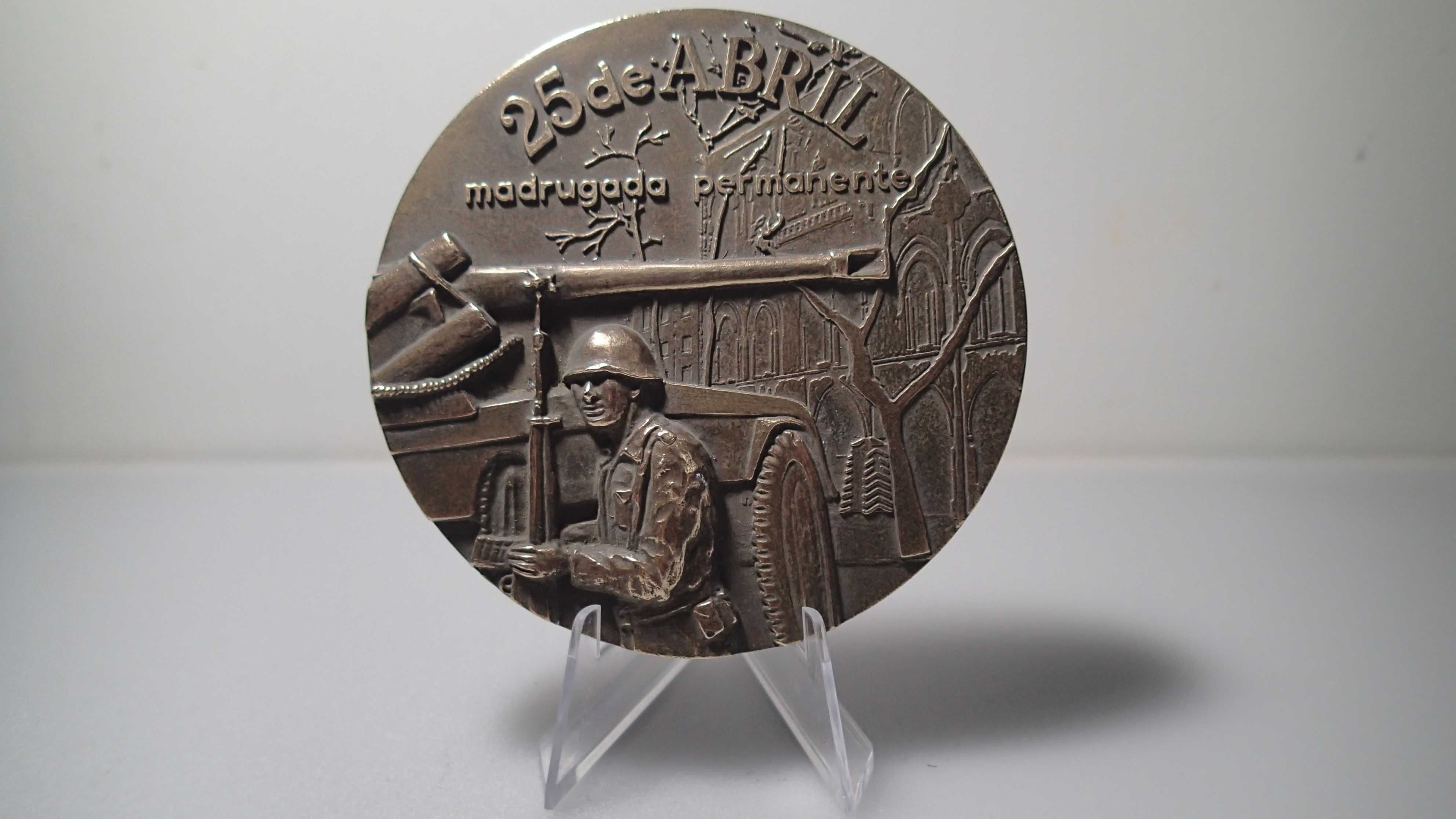 Medalha em Bronze do 25 de Abril