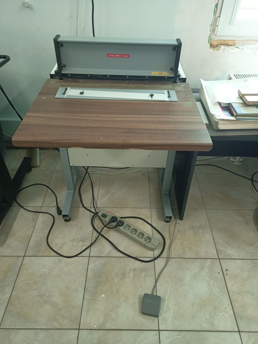 Bigówka , Bigownica ANGRO 504 S ze stolikiem jak nowa WARTO !!