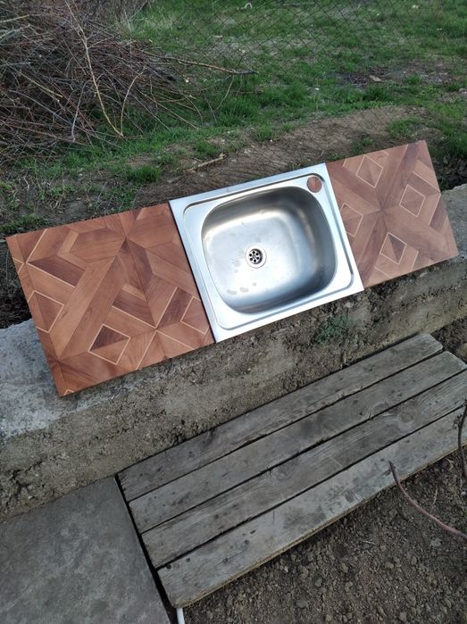 мойка, умывальник настенный.