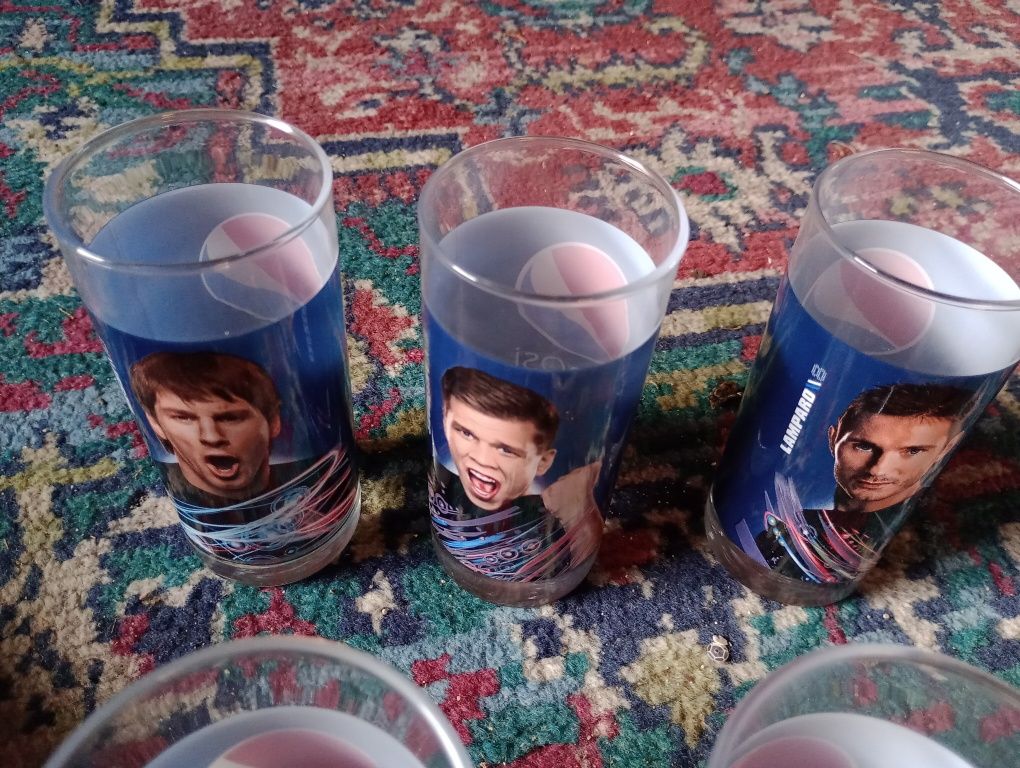 Szklanki Pepsi piłkarze