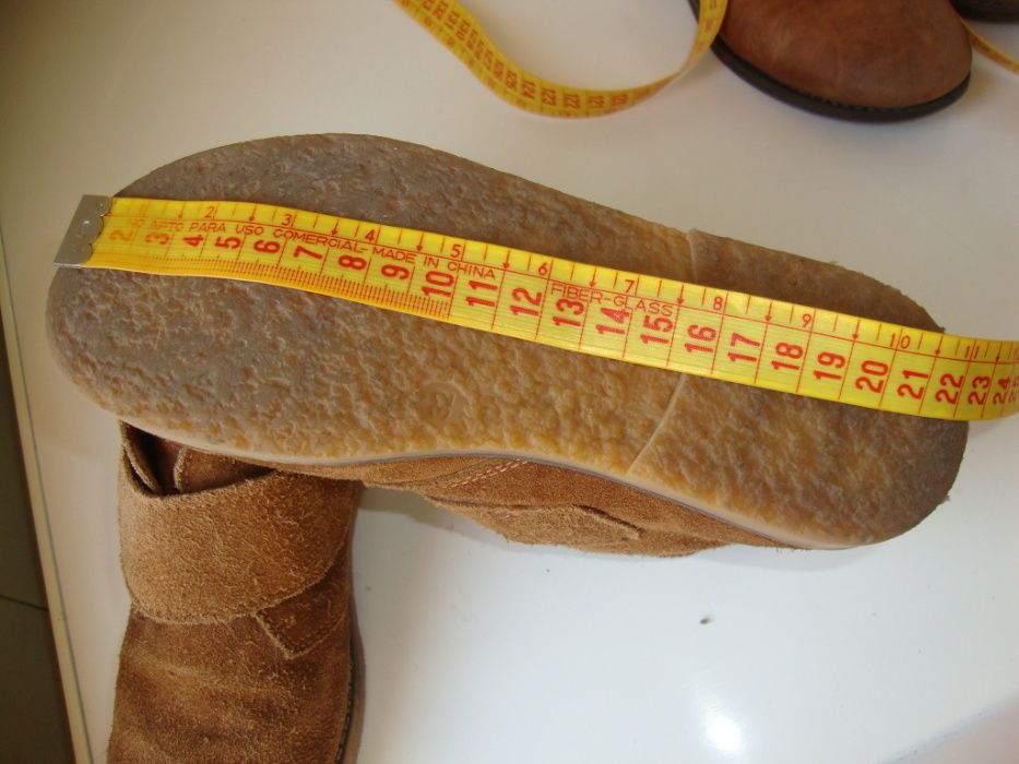 Sandálias Novas 35 Botas / 30 /32 vellila, brotes, crossi