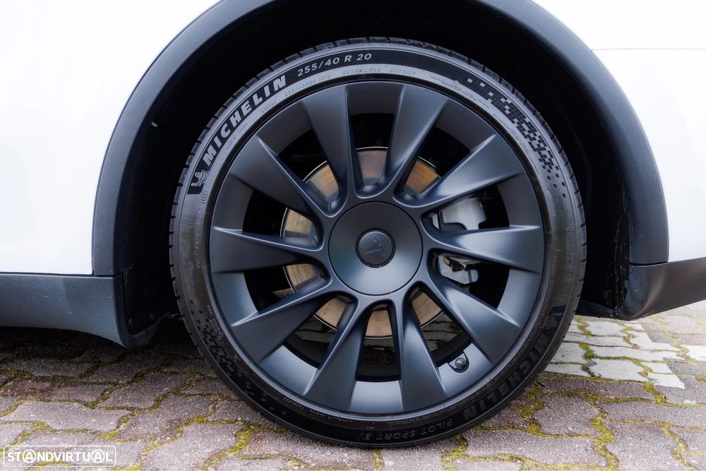 Tesla Model Y Tracão Traseira