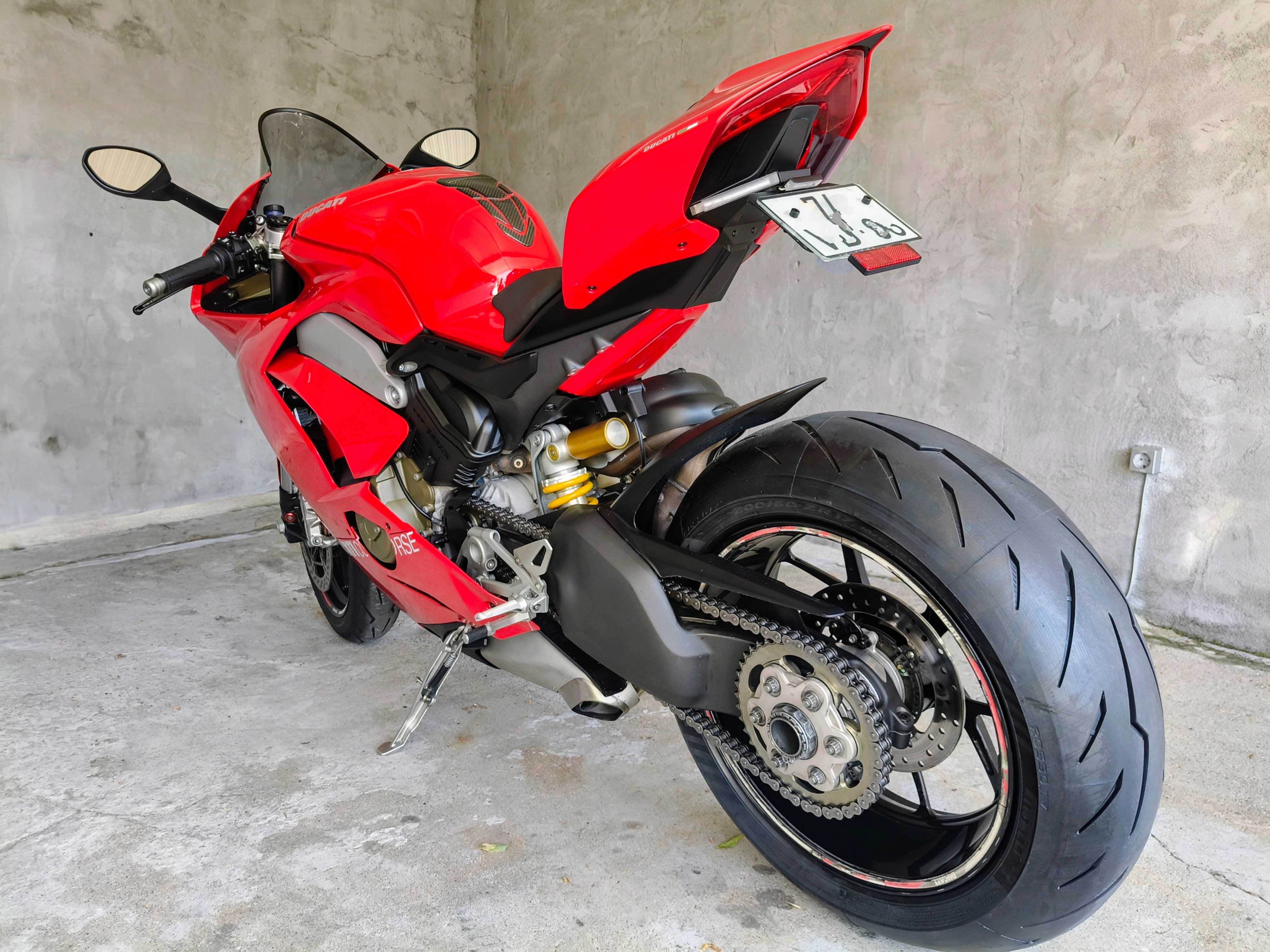 Ducati Panigale V4 Nacional