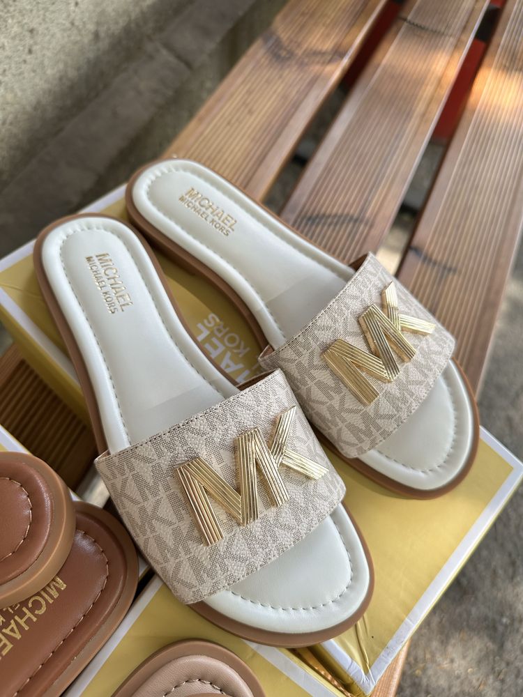 Шльопанці Michael Kors 36,37,39