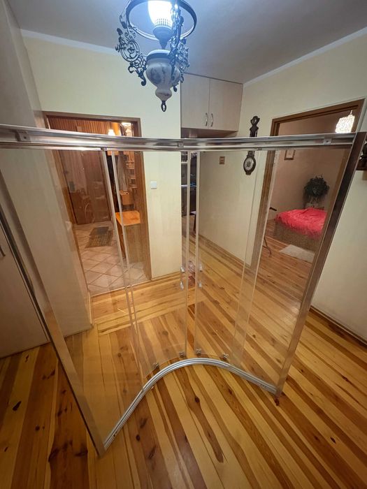 Kabina prysznicowa z brodzikiem 90x90 cm