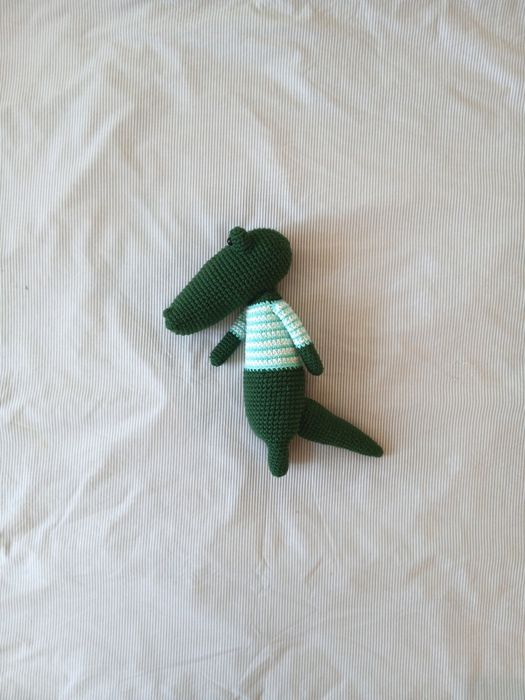 Amigurumi crocodilo para bebé ou decoração