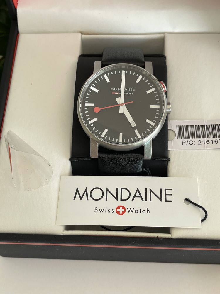 Mondaine Evo Alarme. Swiss Rail Watch. Novo