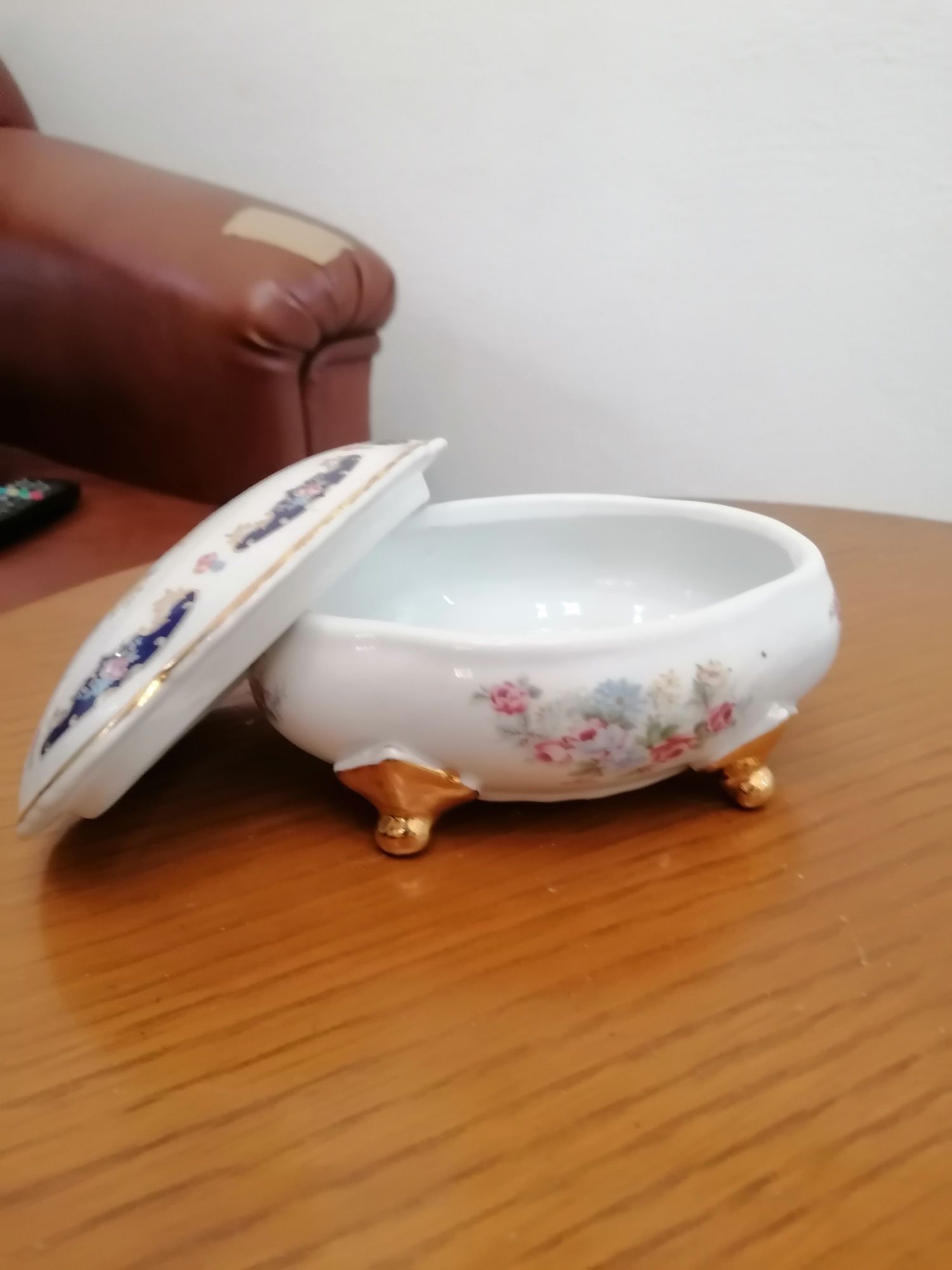 Guarda jóias de porcelana