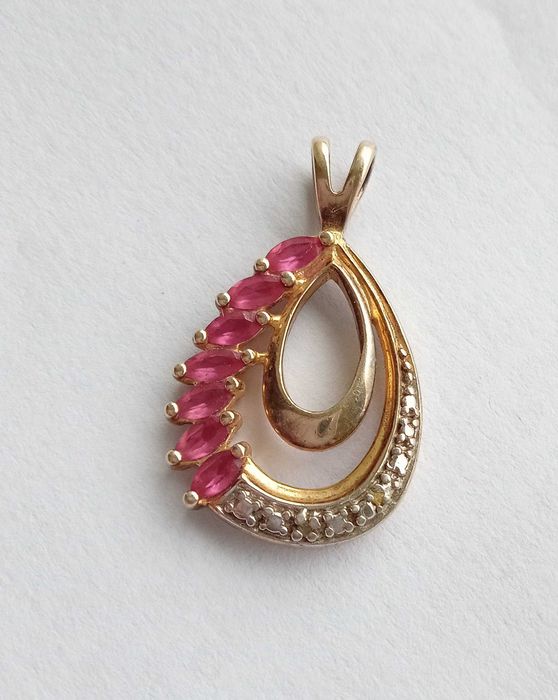 Підвіска кулон Срібло 925 проба, в позолоті, з рожевими каменями