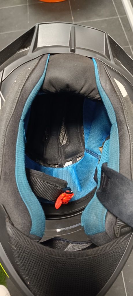 Capacete shark M skwal dragal