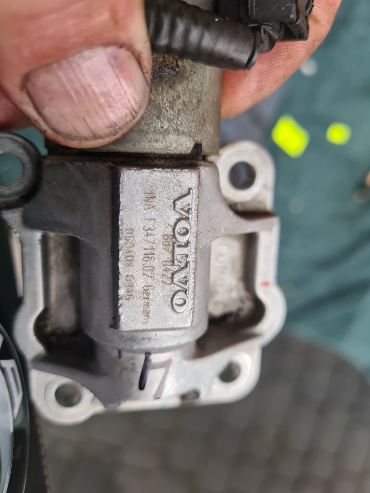 Volvo v70 xc70 s60 s80 c70 s40 v40 v50  czujnik zmiennych faz rozrządu