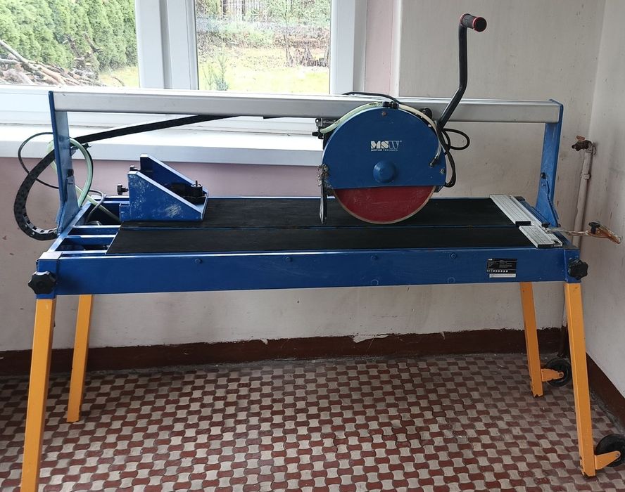 Przecinarka do glazury.