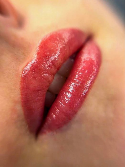 Модель перманентний макіяж