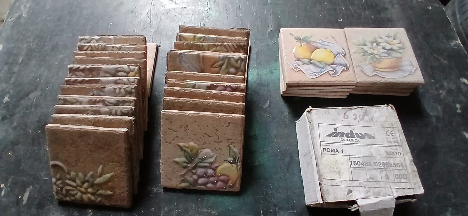 Płytki ceramiczne 1,94m2 wzór kuchenne 10x10cm