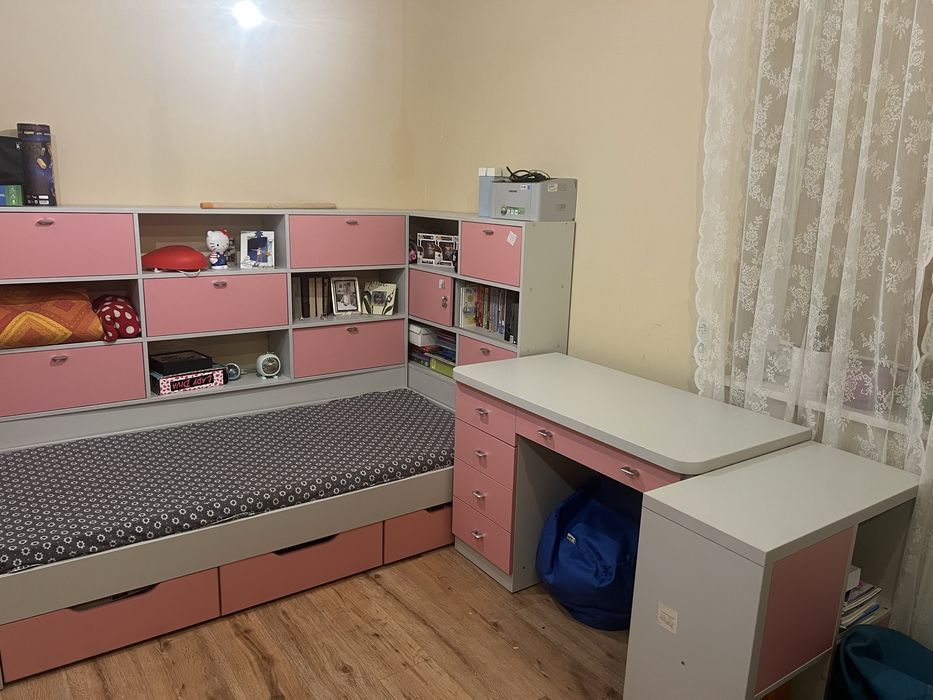 Дитяча для дівчинки