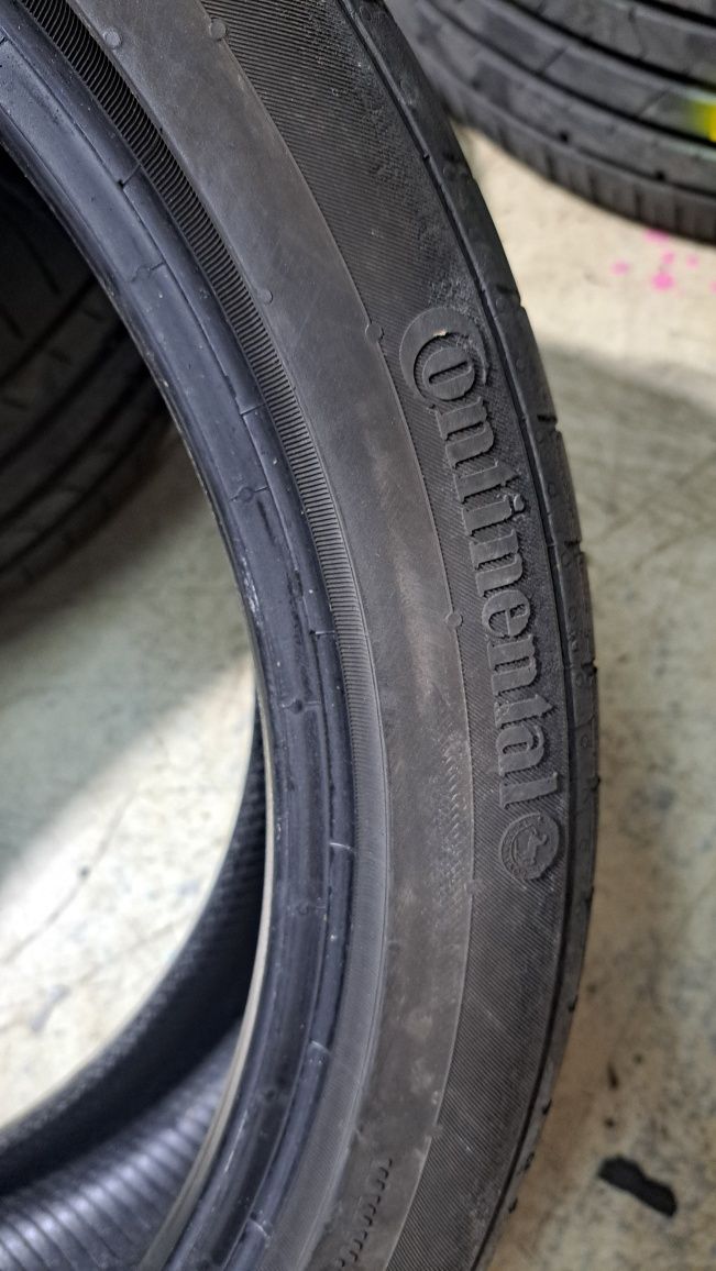 Pneus 225/40/18 continental
