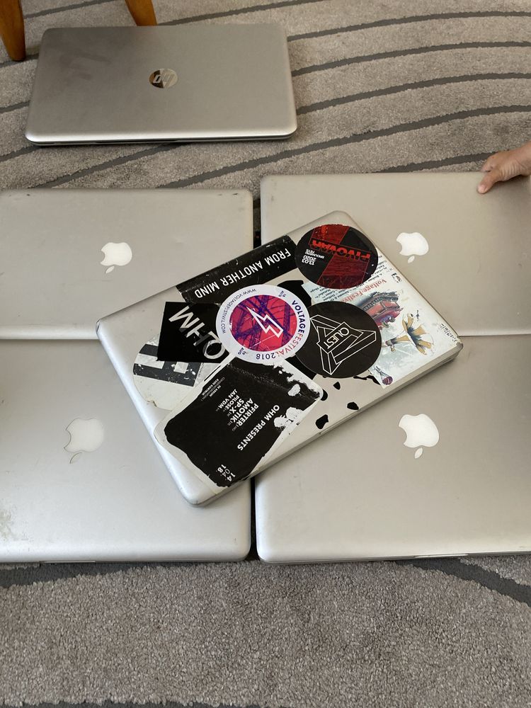 MacBook с Европы
