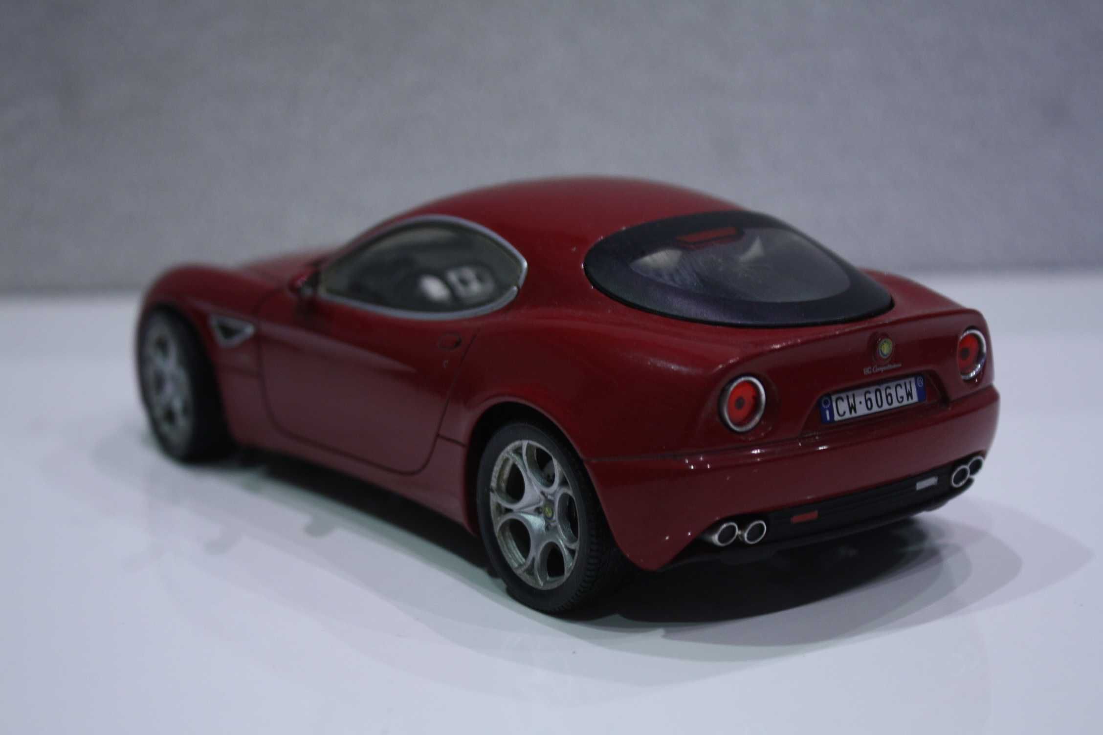 ALFA ROMEO 8C Skala 1/24