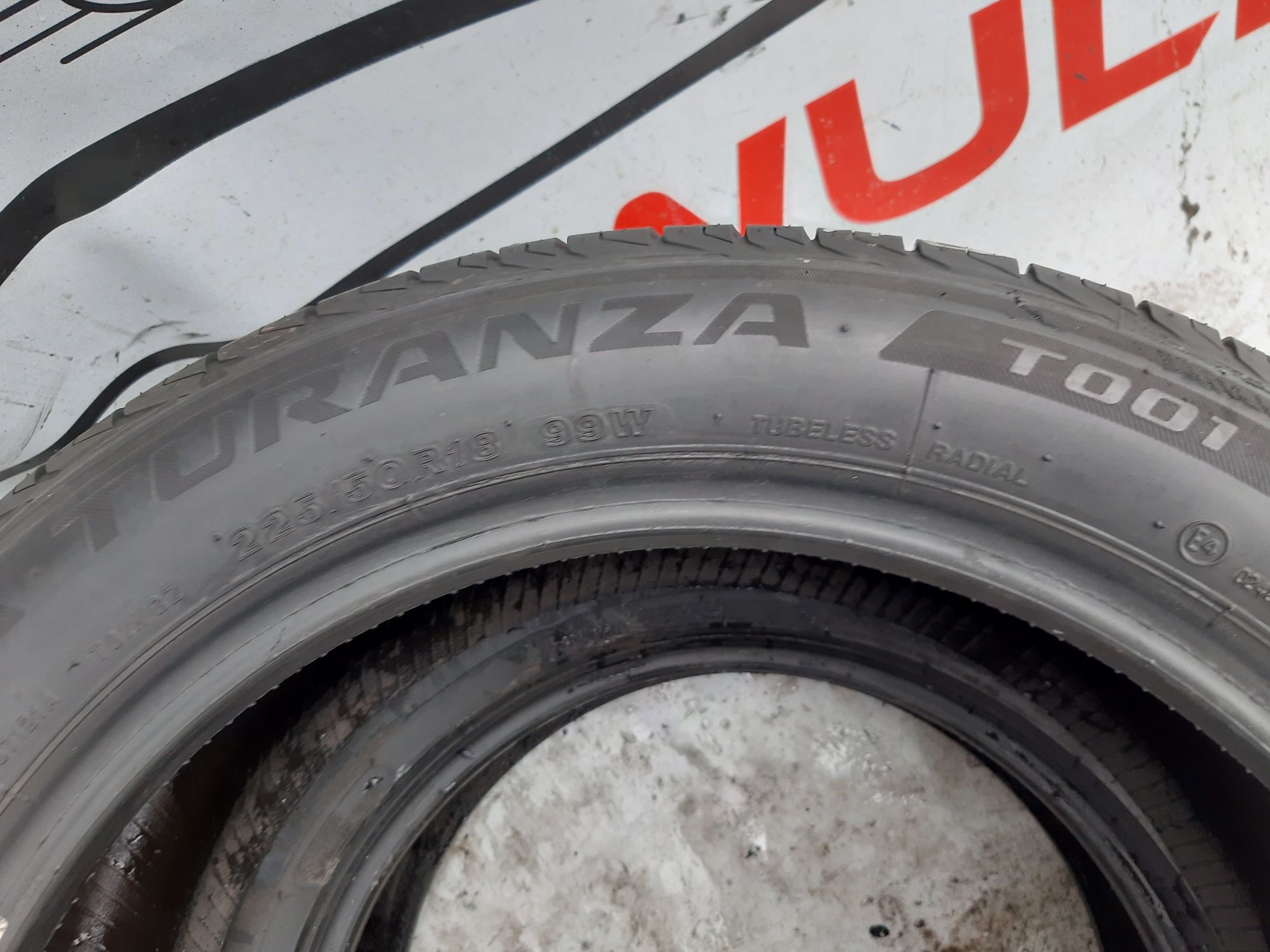 225/50r18 99W Bridgestone Turanza T001