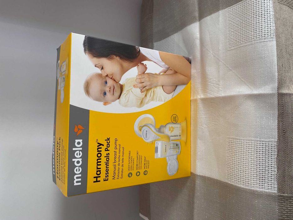Молоковідсмоктувач Medela Harmony Essentials Pack