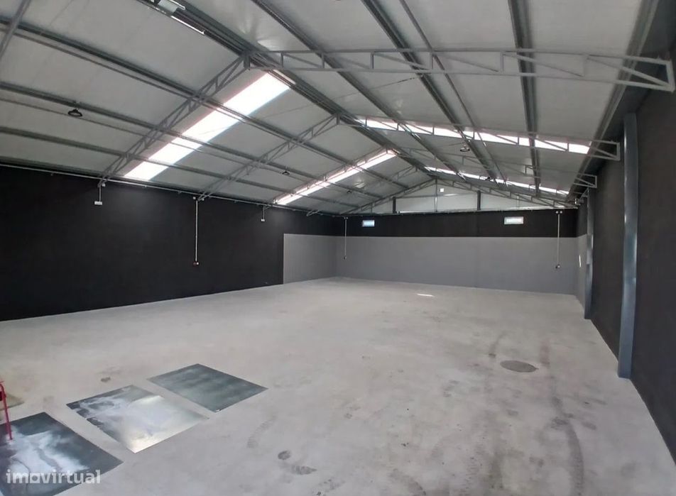 Armazem para arrendar Cadaval