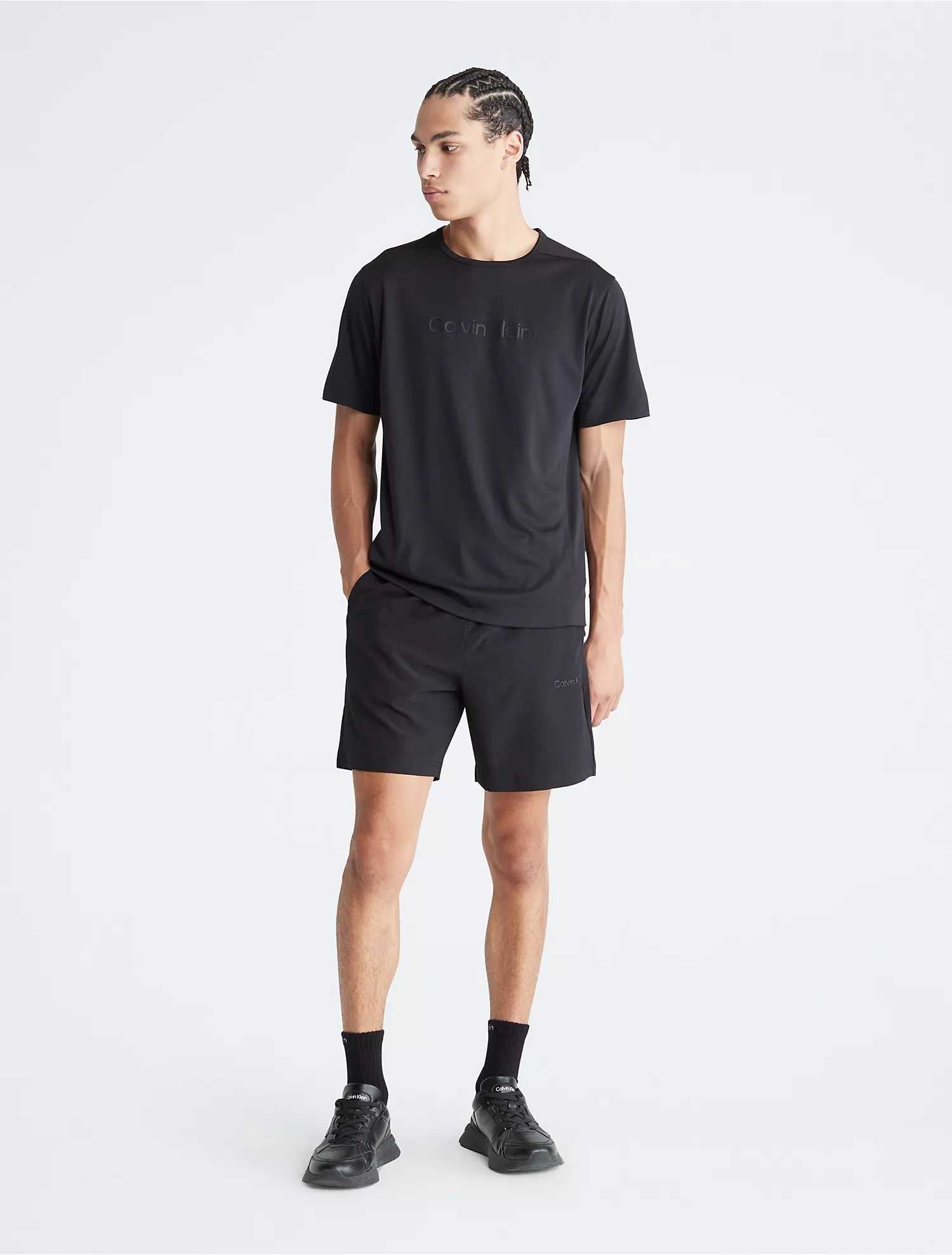 Новые шорты calvin klein (ck sport essentials woven shorts)с америки L