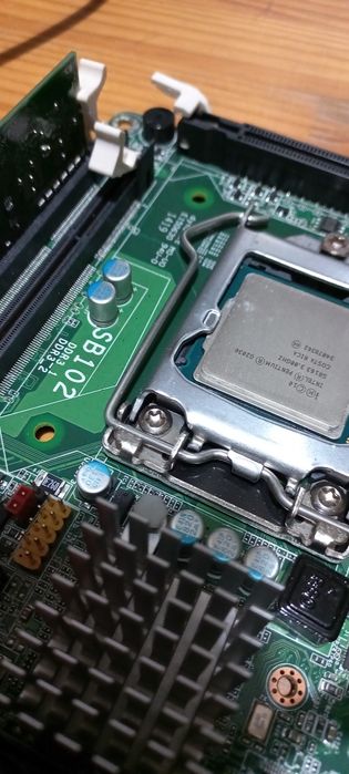 Caixas e Boards de PC mini e micro-atx intel