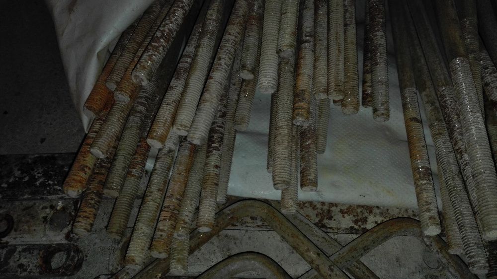 Przyrząd do montażu drewnianego szalunku pod strop ceglany