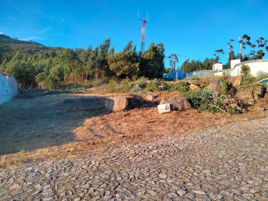 Venda de terreno para construção em Barroselas, Viana do Castelo.
