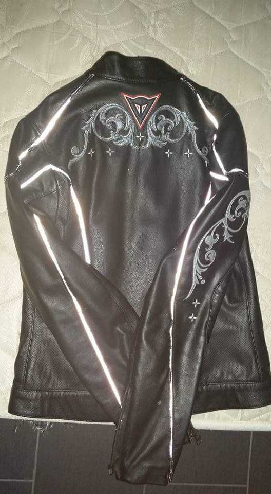 Casaco, mota de senhora dainese