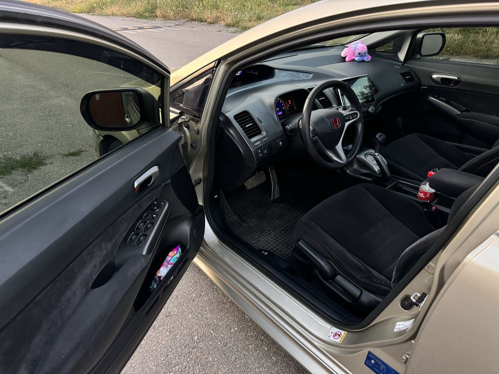 Продам Honda Civic 4d