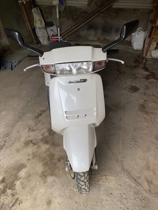Honda Lead AF 20
