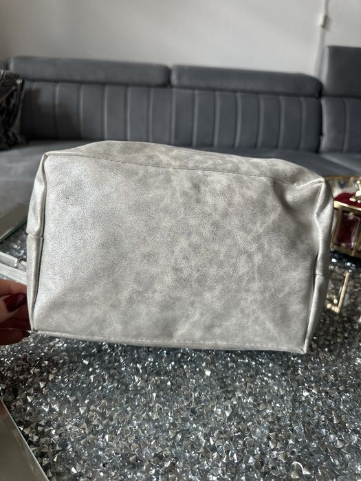 Torebka worek Laura Biaggi