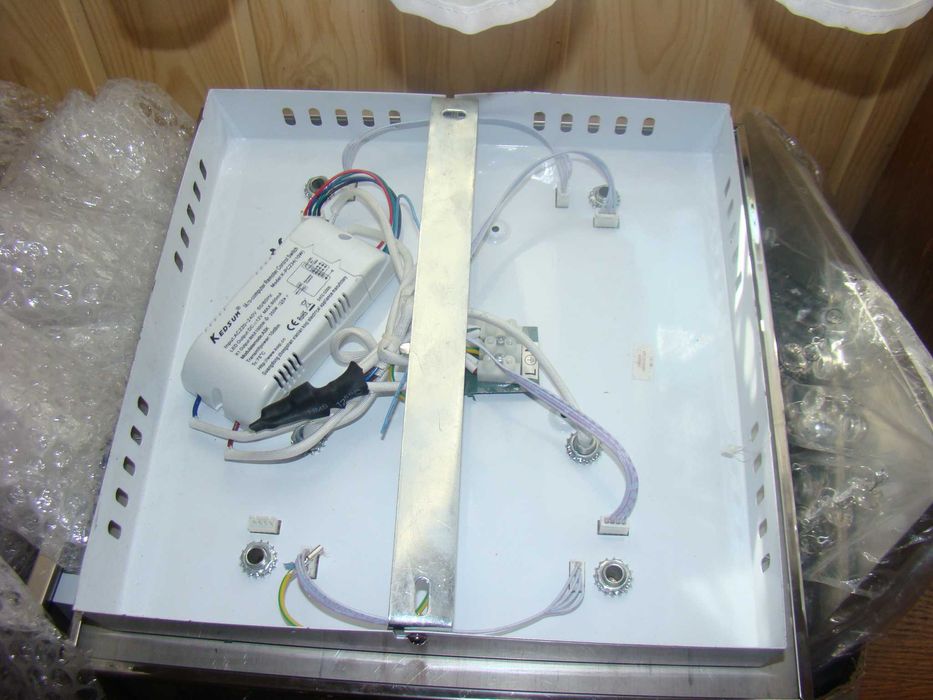 żyrandol z kryształkami