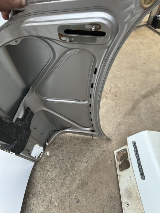 Кришка багажніка Ваз 2110