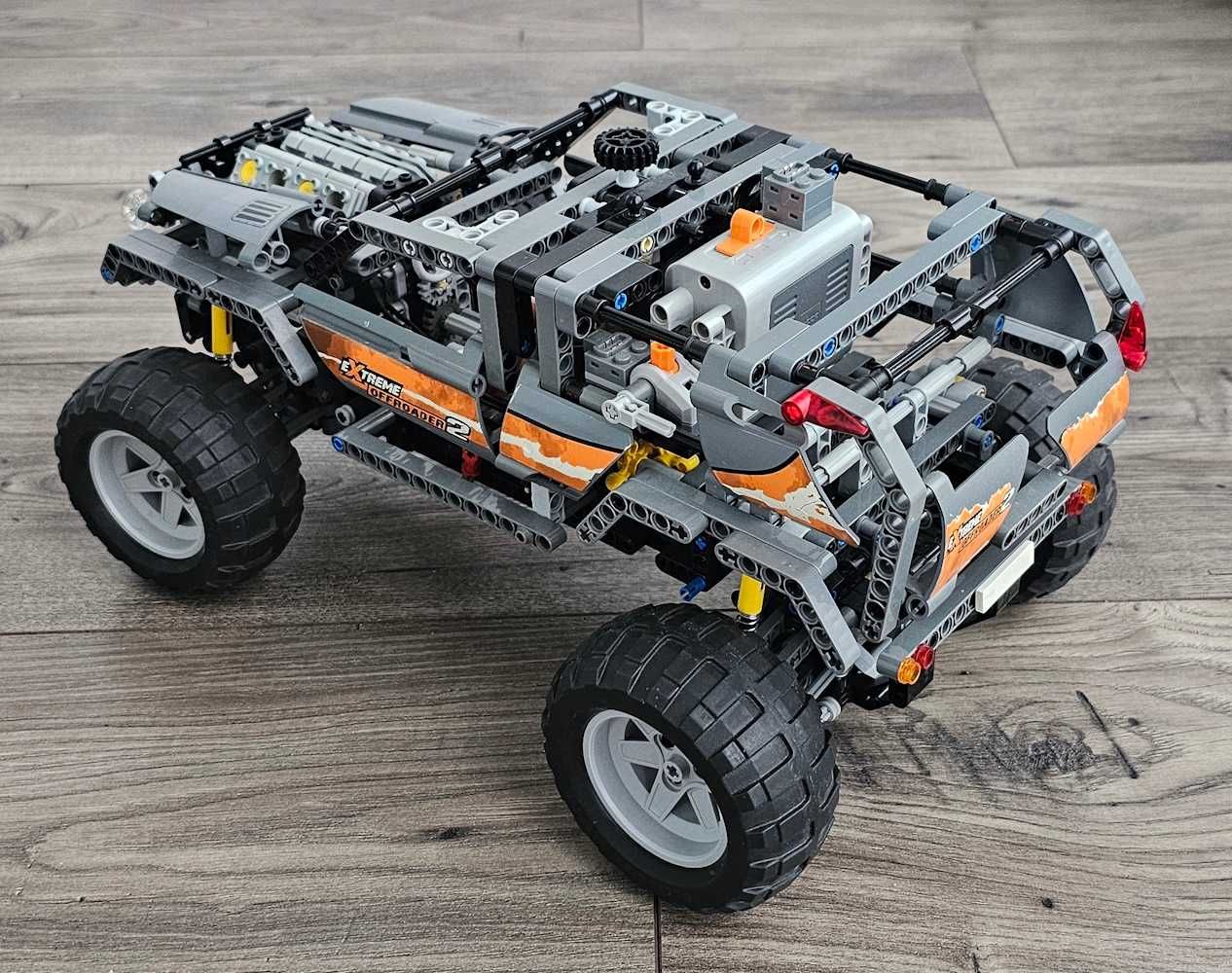 Lego Technic 8297 Off-Roader