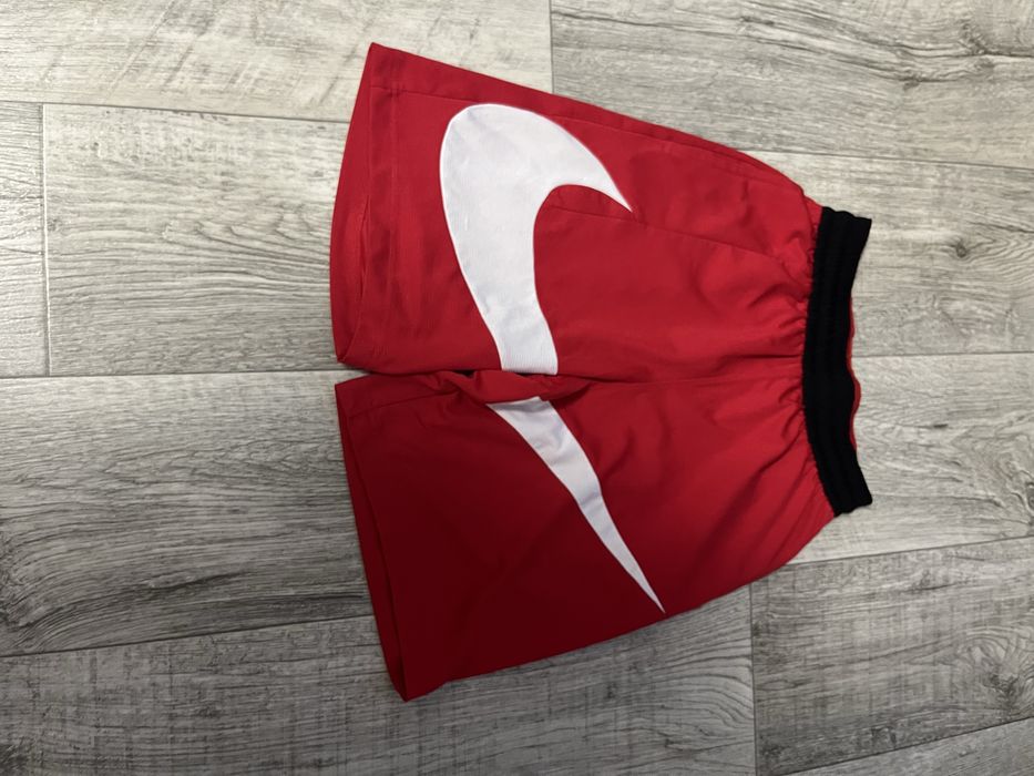 Торг !!! червоні баскетбольні шорти Nike Dri-FIT