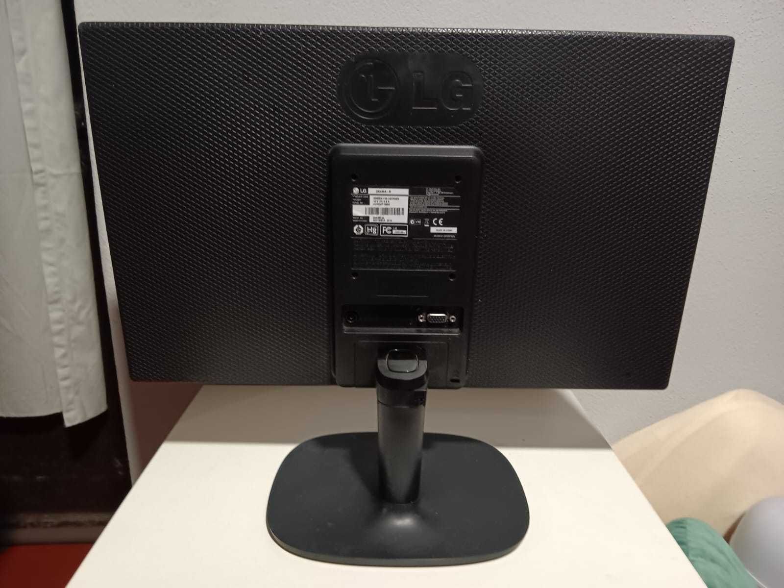 Ecrã LG VGA 20M35A