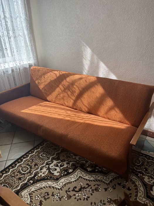 Диван книжка у гарному стані