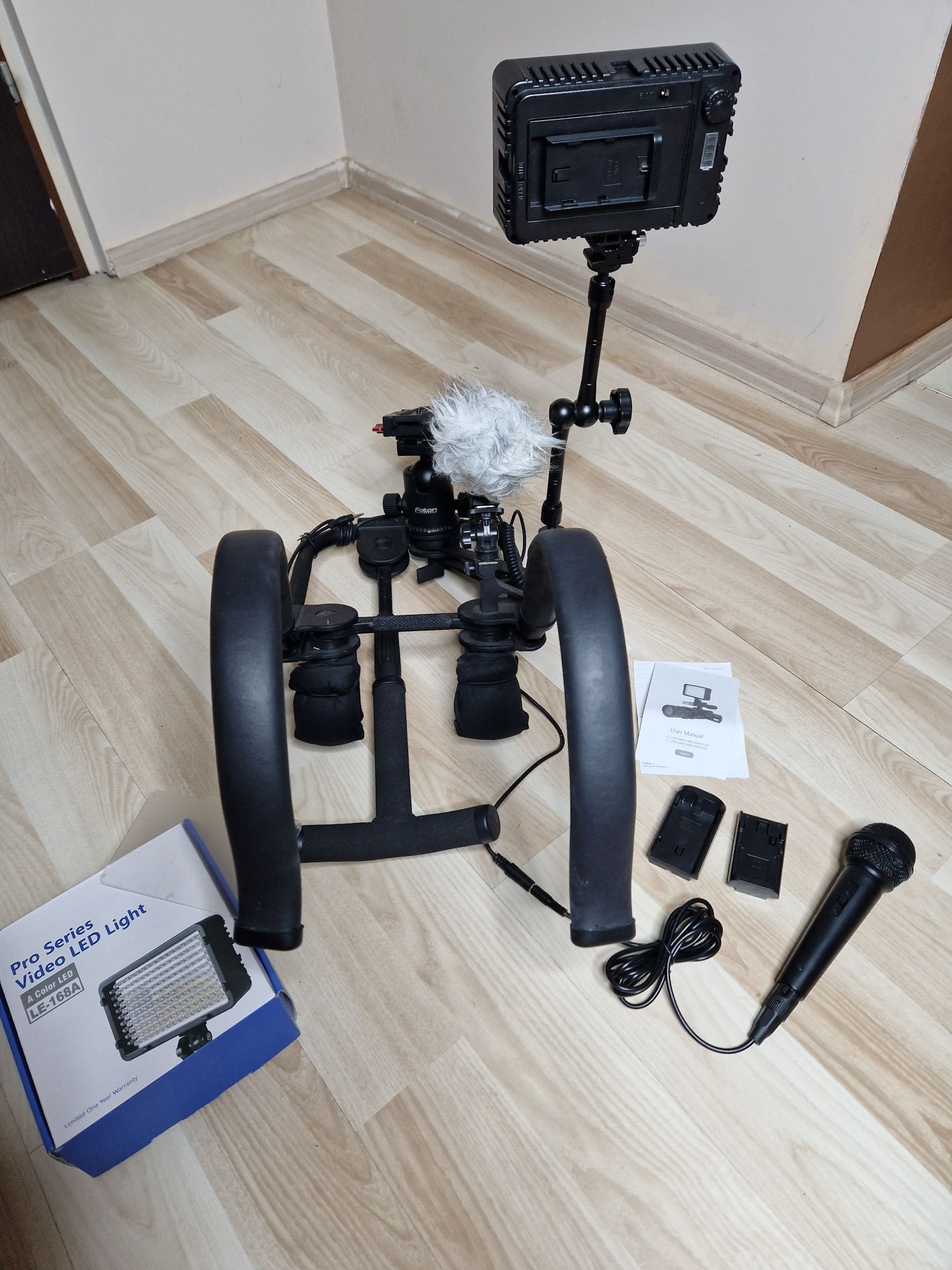 RIG Stabilizator Statyw naramienny. Uchwyt do kamery oraz Aparatu DSLR