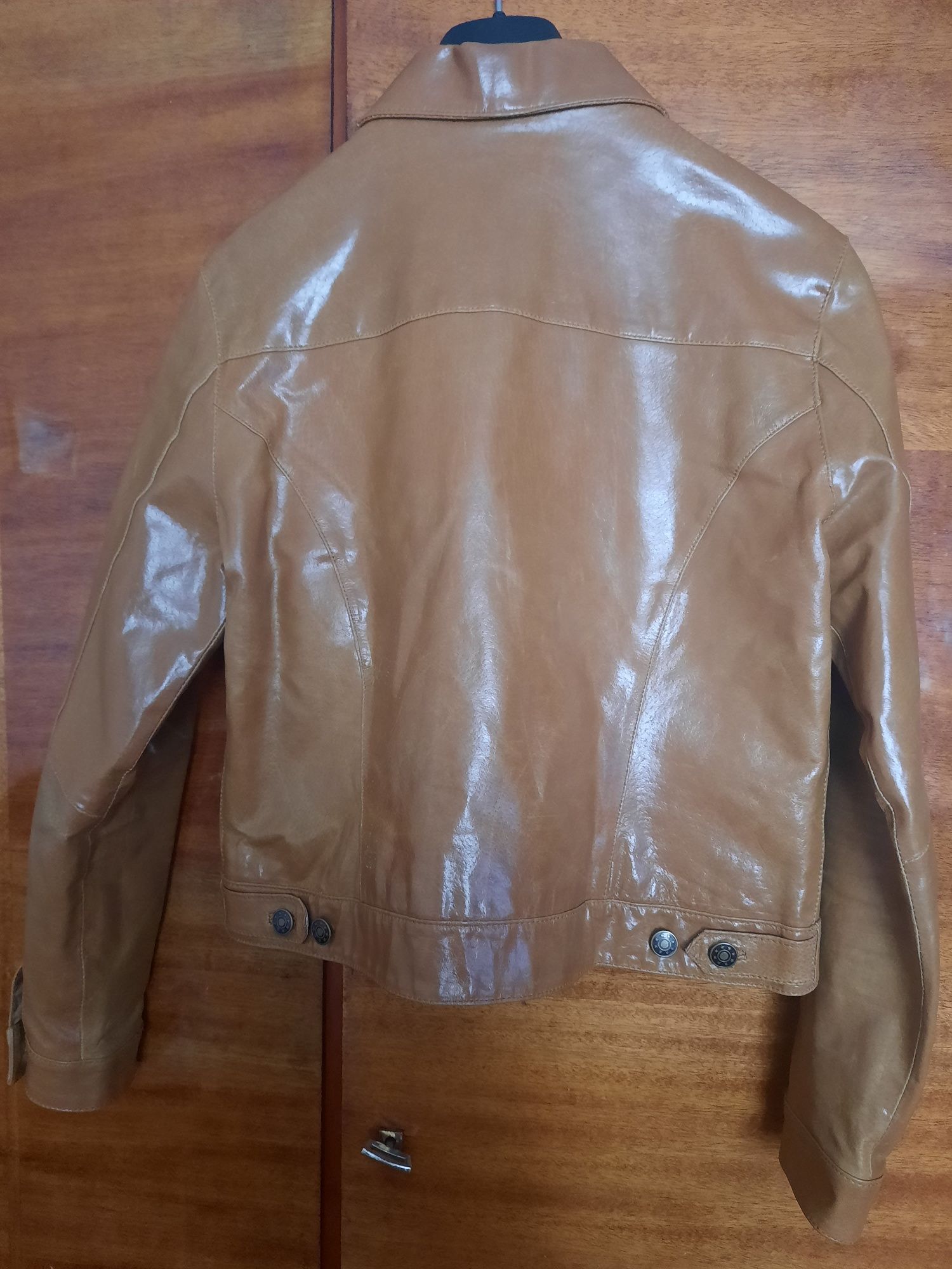 Куртка кожаная женская короткая,размер 38