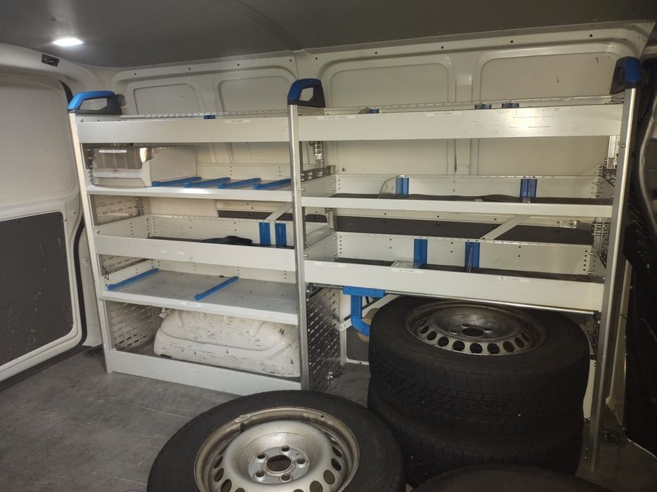 Zabudowa serwisowa Sartimo regał zabudowa VW transporter