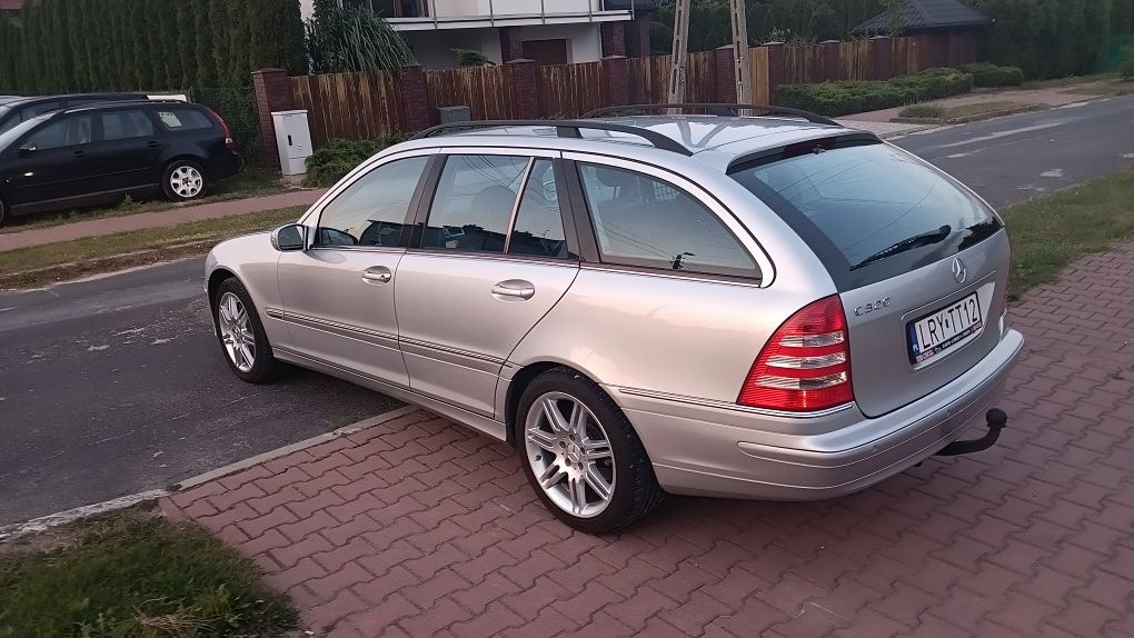 Super wóz, oryginalny przebieg i lakier 3,2 V6,4x4
