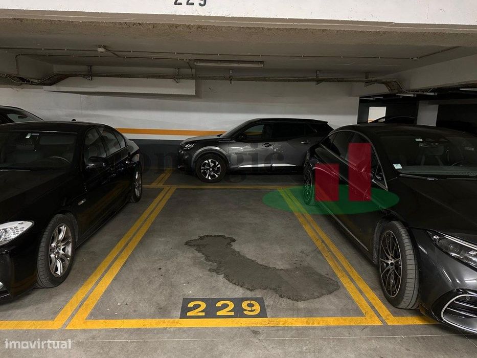 Benfica - Estacionamento disponível para Arrendar em Lisboa