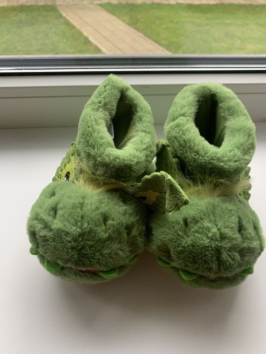 Нові тапки дитячі