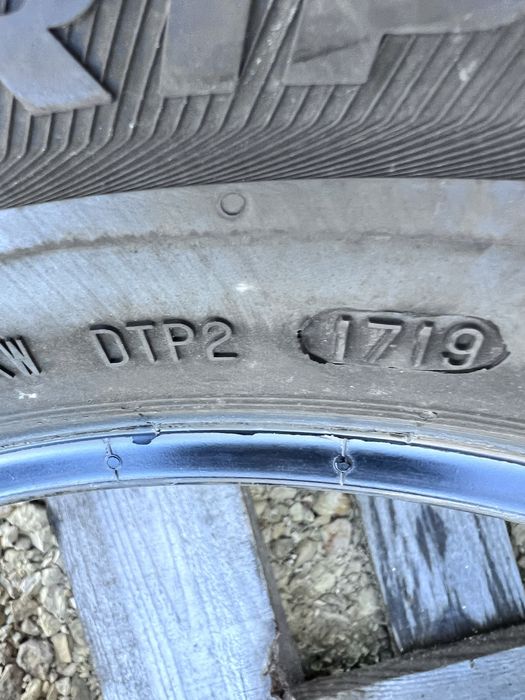 4xopona zimowa SEMPERIT w rozmiarze 205/60 R16
