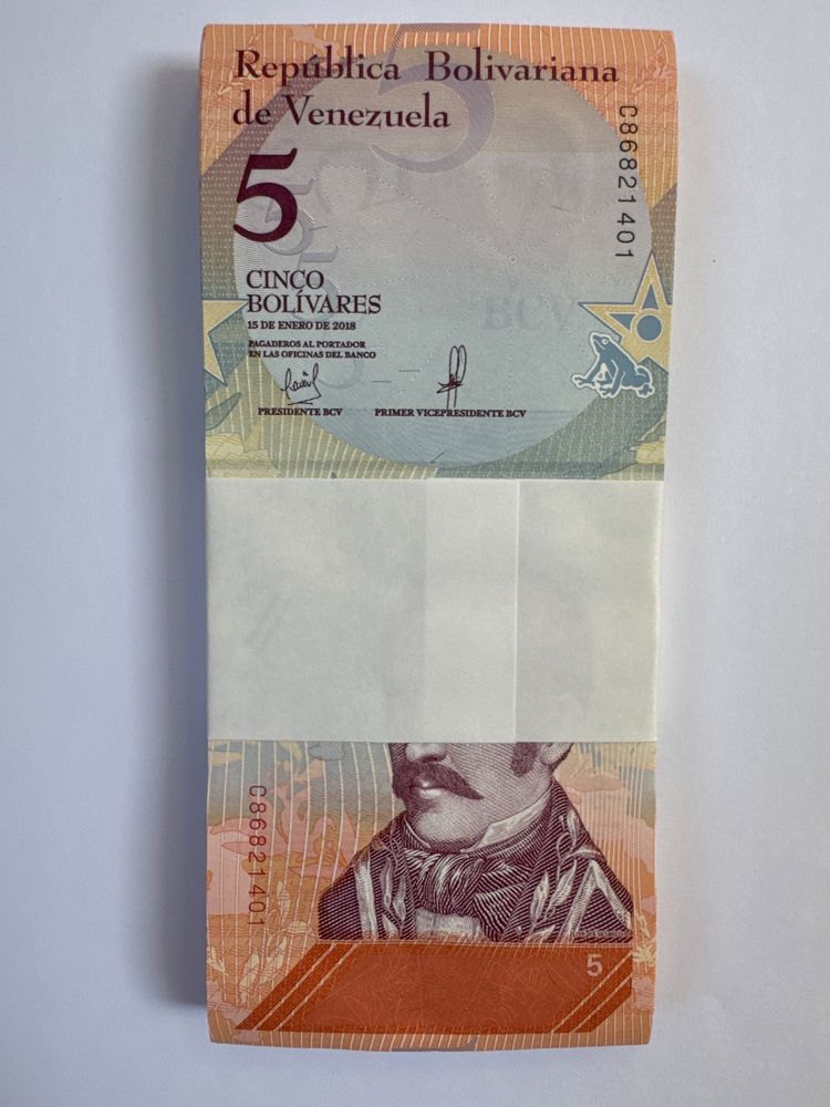 Paczka bankowa 100 sztuk 5 Bolivares z 2018 roku