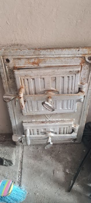 Drzwiczki żeliwne do pieca, wędzarni itp.tanio okazja!