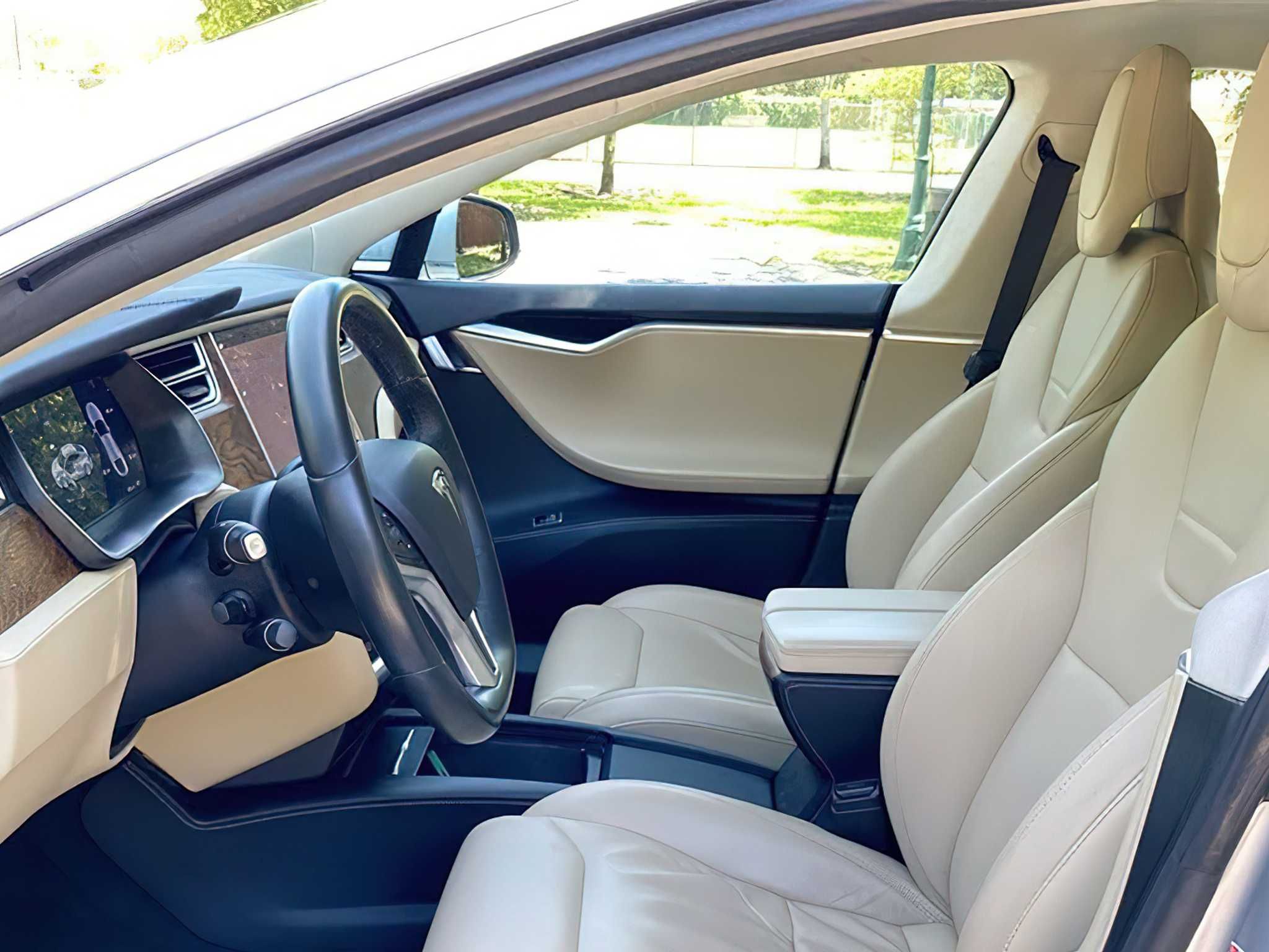 Tesla Model S 90D 2017